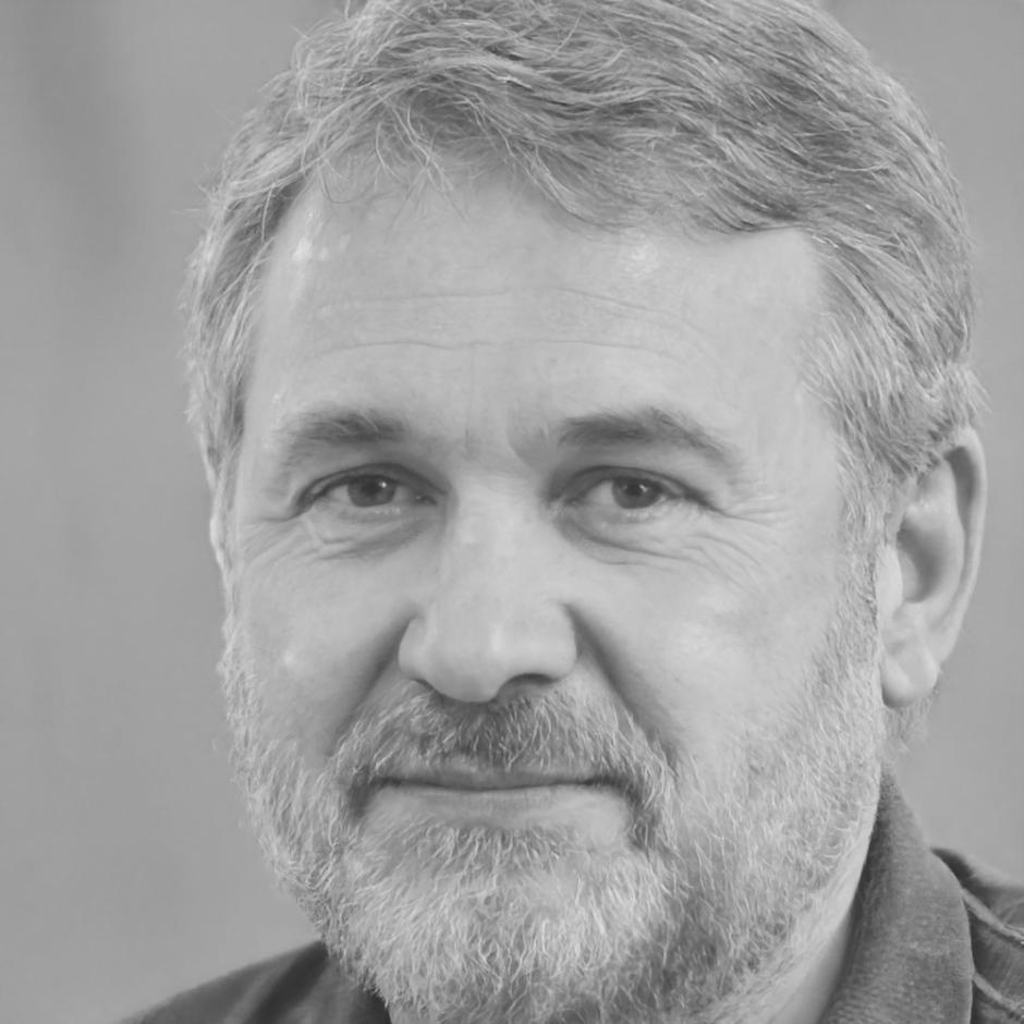 Torben Eliassen, Senior Financial Analyst